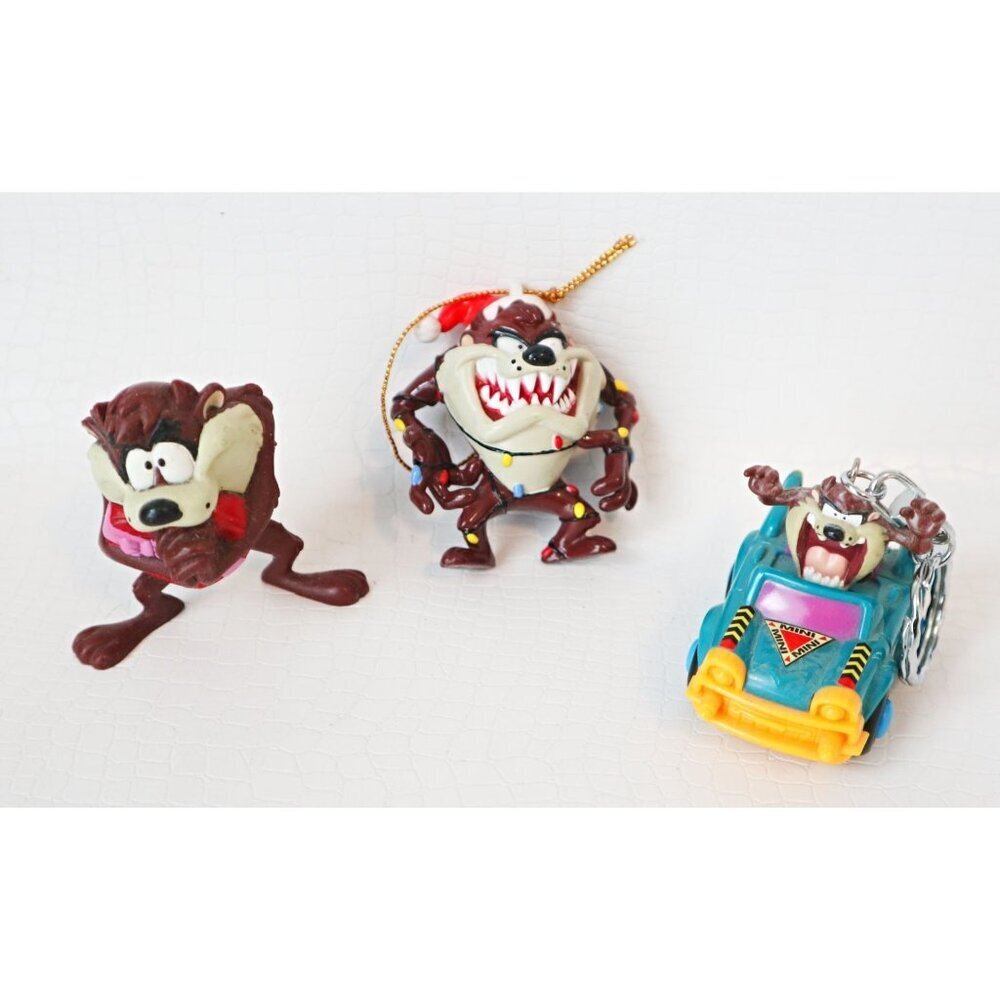 3 Vintage Tazmanian Devil PVC Figurine Key Chain Christmas Valentines Ornament C